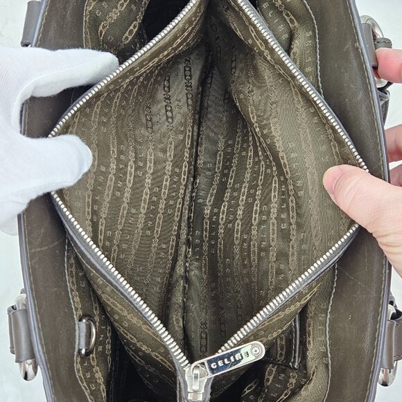 Cรฉline Boogie Olive Pebbled leather Handbag - Picture 13 of 17